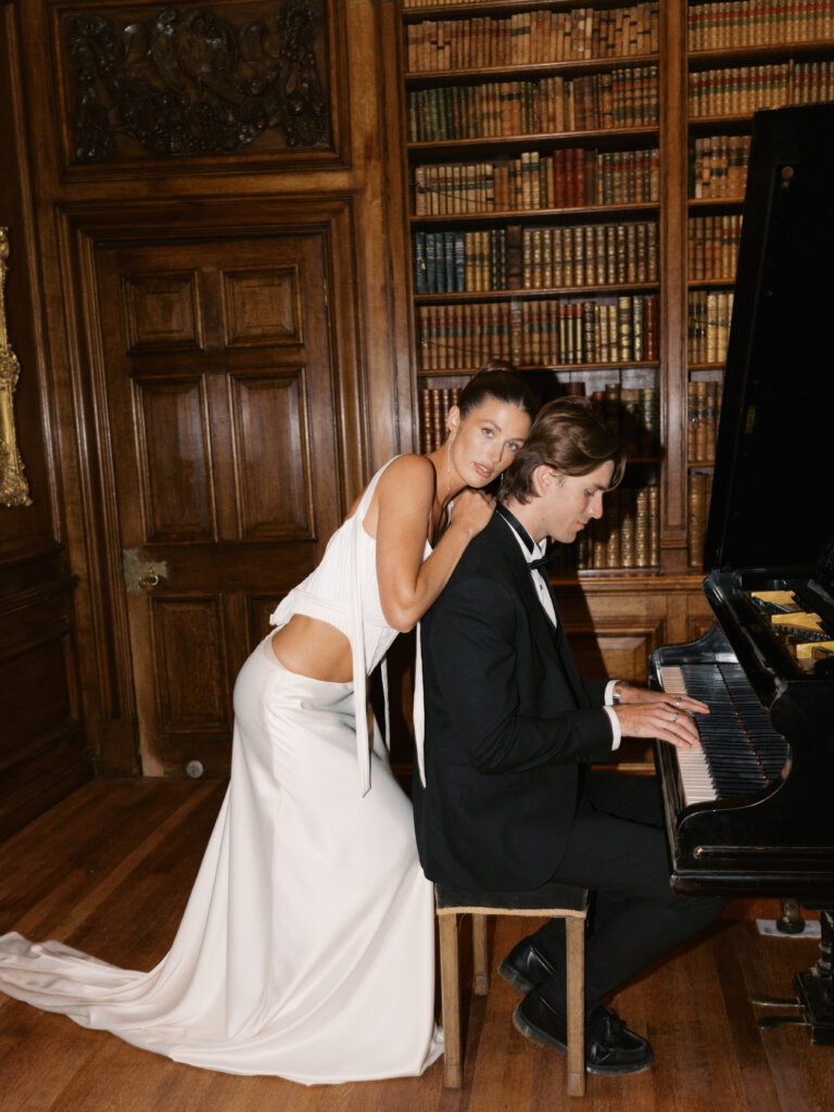  Romantic couple portrait at Sudeley Castle wedding